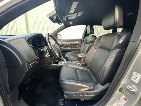 Used 2022 Mitsubishi Outlander SEL image 10