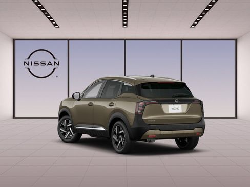 New 2026 Nissan Kicks SV w/ SV Premium Package FWD image 8