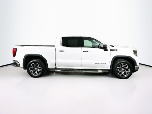 Used 2022 GMC Sierra 1500 SLT w/ X31 Off-Road Package image 10