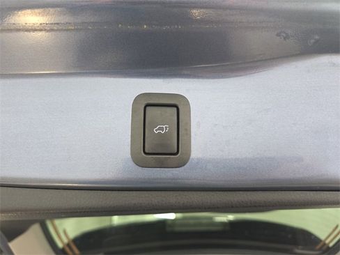 Used 2017 Toyota Highlander Limited Platinum image 36