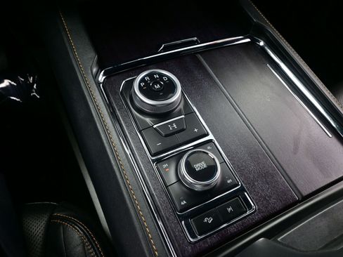 Used 2023 Ford Expedition Platinum image 23