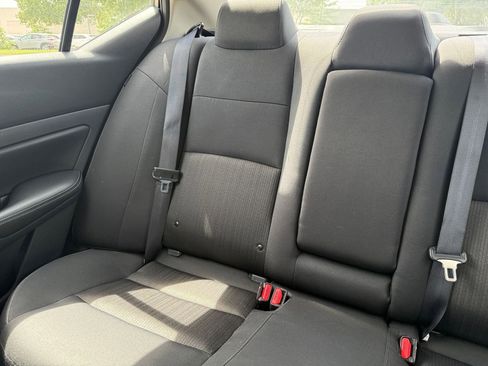 Used 2025 Nissan Altima 2.5 SV FWD image 40