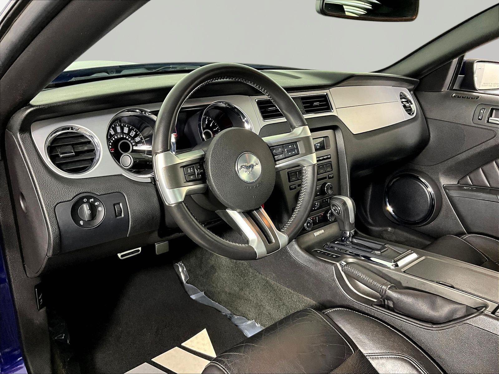 Used 2014 Ford Mustang GT Premium w/ Comfort Package RWD image 15