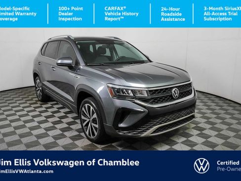 Certified 2022 Volkswagen Taos SE FWD image 1