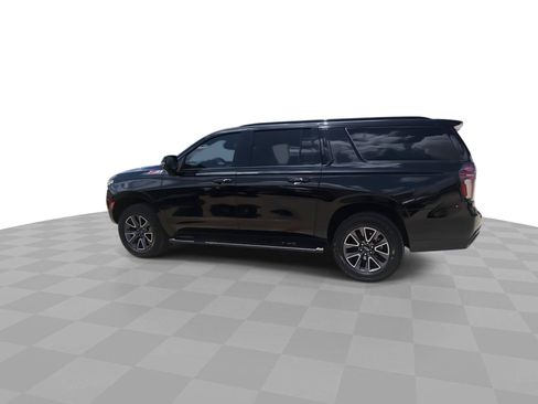 Used 2024 Chevrolet Suburban Z71 w/ Luxury Package AWD/4WD image 6