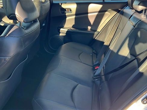 Used 2018 Toyota Prius Three Touring image 7