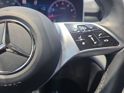 Used 2025 Mercedes-Benz CLE 300 4MATIC Cabriolet image 18