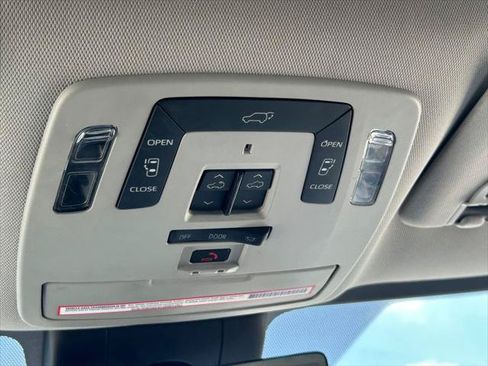 Certified 2023 Toyota Sienna Limited AWD/4WD image 21