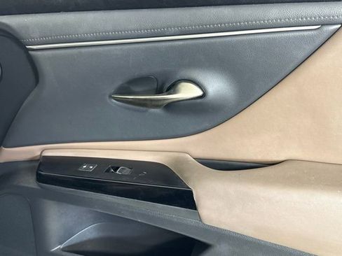 Used 2023 Lexus ES 300h 300h image 28