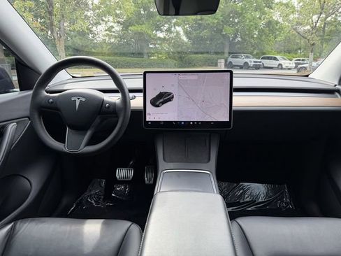 Used 2021 Tesla Model Y Long Range AWD/4WD image 31