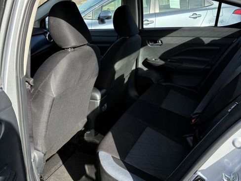 Used 2025 Nissan Versa SV image 11