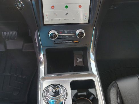 Certified 2024 Ford Edge Titanium AWD/4WD image 21