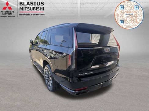 Used 2023 Cadillac Escalade Sport AWD/4WD image 22