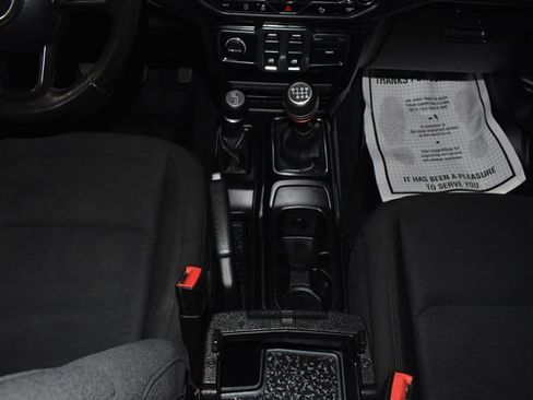 Used 2020 Jeep Wrangler Sport S image 18
