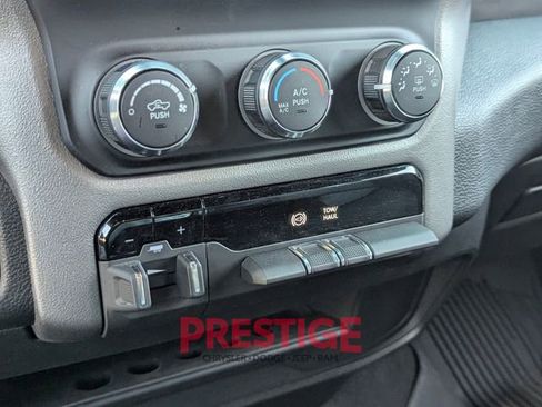 Used 2024 RAM 3500 Big Horn image 24