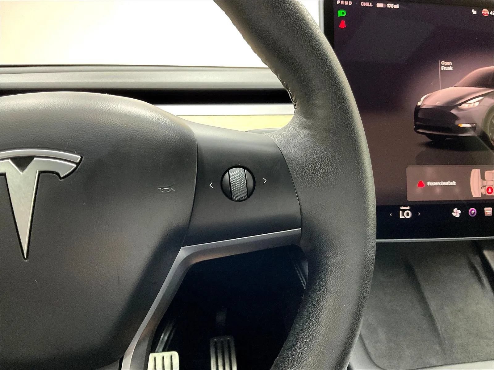 Used 2023 Tesla Model Y Long Range AWD/4WD image 22