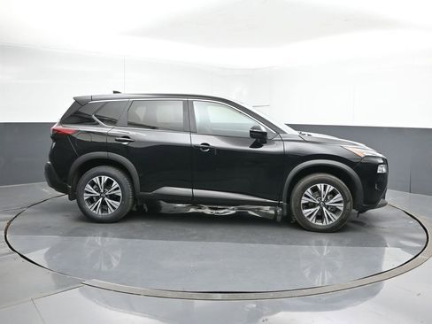 Used 2023 Nissan Rogue SV FWD image 6