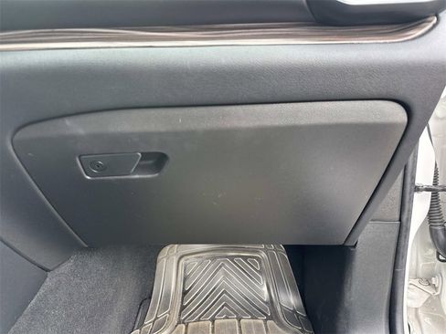 Used 2020 Ford Explorer Limited image 22