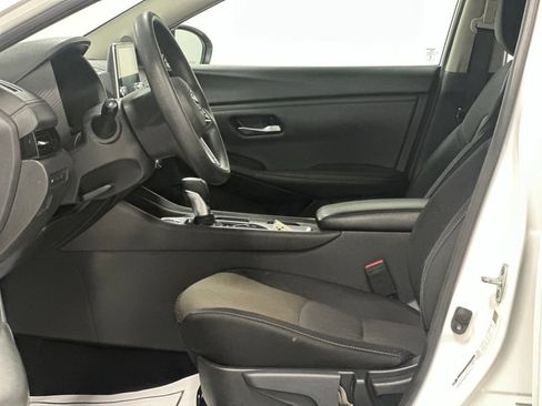 Used 2024 Nissan Sentra SV FWD image 16