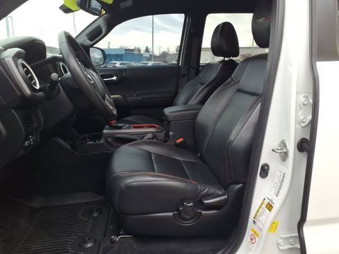 Used 2018 Toyota Tacoma TRD Pro image 11