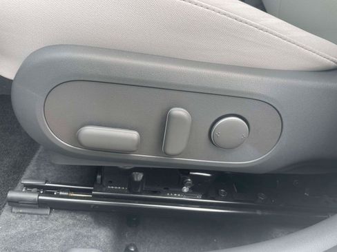 Used 2024 Hyundai Kona SEL AWD/4WD image 17