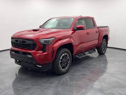 Used 2025 Toyota Tacoma TRD Sport w/ TRD Sport Upgrade Package AWD/4WD image 8