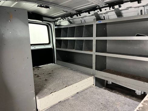 Used 2016 Chevrolet Express 3500 RWD image 14