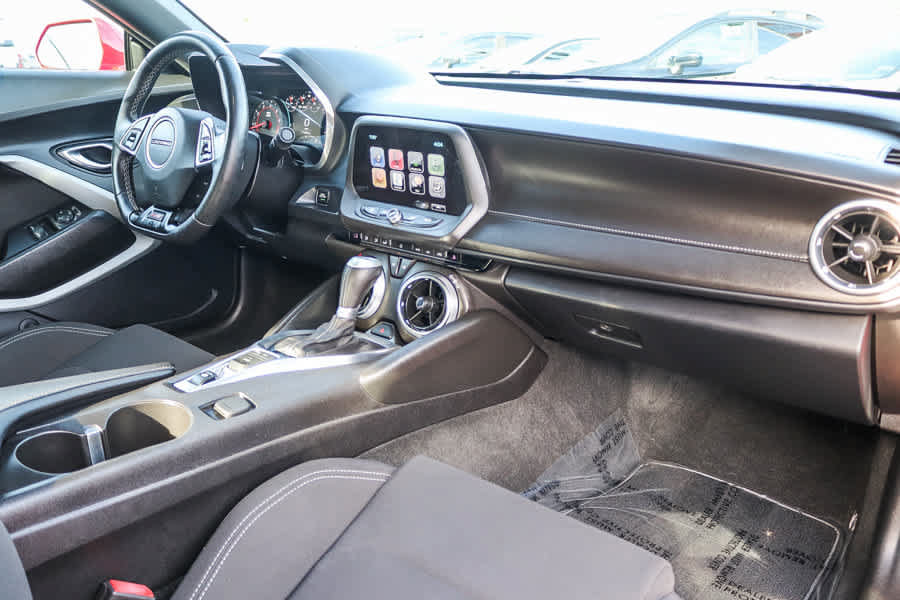 Used 2016 Chevrolet Camaro SS RWD image 16