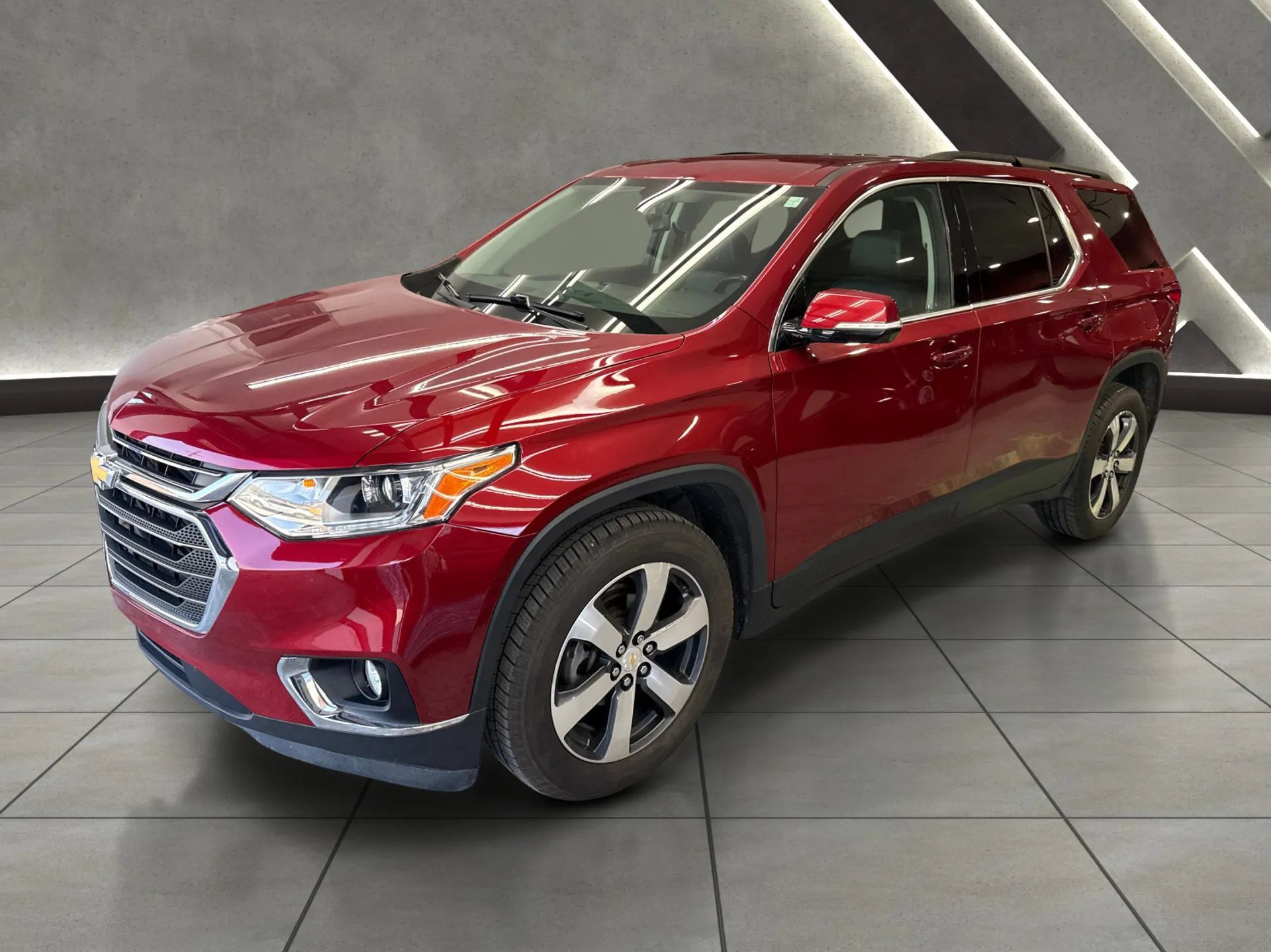 Used 2019 Chevrolet Traverse LT w/ LT Premium Package FWD image 6