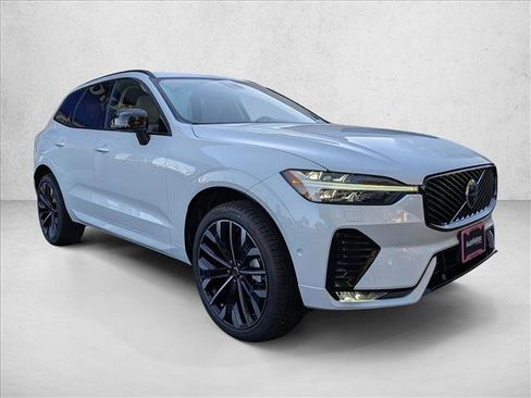 New 2026 Volvo XC60 B5 Ultra w/ Climate Package image 8