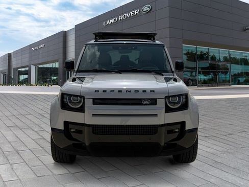 Used 2026 Land Rover Defender 110 X-Dynamic SE AWD/4WD image 8