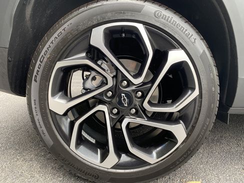 Used 2026 Chevrolet Trax RS FWD image 40