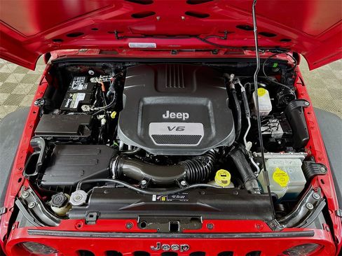 Used 2018 Jeep Wrangler Unlimited Sport S image 30