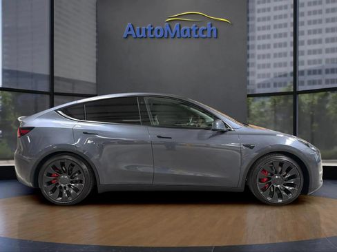 Used 2022 Tesla Model Y Performance AWD/4WD image 12