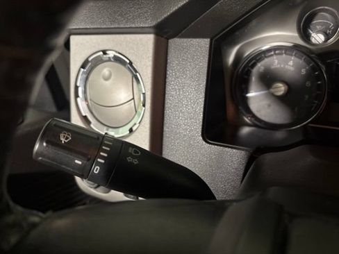 Used 2016 Ford F250 Lariat w/ Lariat Ultimate Package AWD/4WD image 28