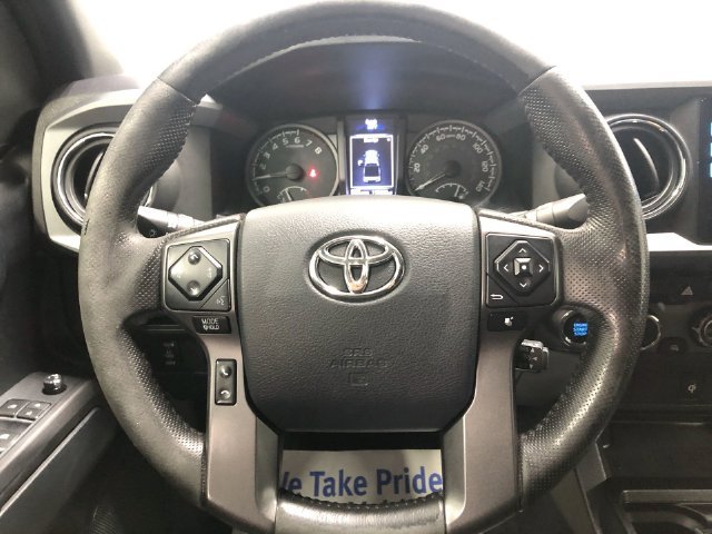 Used 2016 Toyota Tacoma TRD Sport w/ Towing Package AWD/4WD image 16