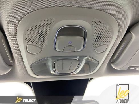 Used 2019 FIAT 500X Trekking w/ Premium Group image 21