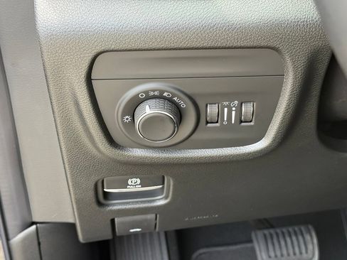 New 2026 Jeep Grand Cherokee L 4WD image 17