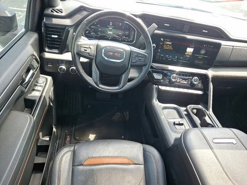 Used 2024 GMC Sierra 2500 AT4 w/ AT4 Premium Plus Package AWD/4WD image 12