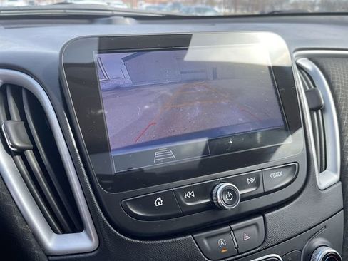 Used 2024 Chevrolet Malibu LT image 21