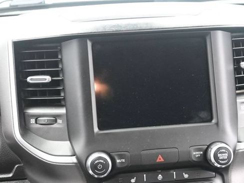 Used 2019 RAM 1500 Big Horn AWD/4WD image 25