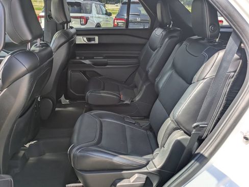 Used 2020 Ford Explorer ST w/ ST Street Pack AWD/4WD image 11