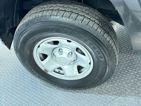 Used 2022 Toyota Tacoma SR image 10