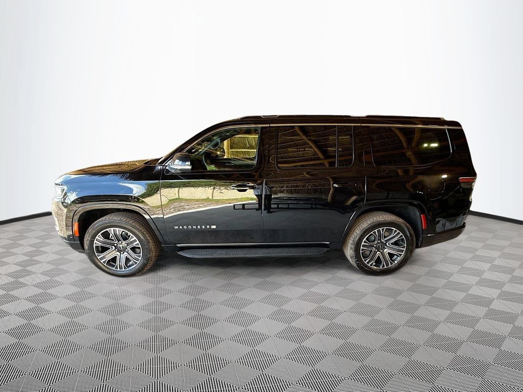 Used 2025 Jeep Wagoneer 4WD image 5