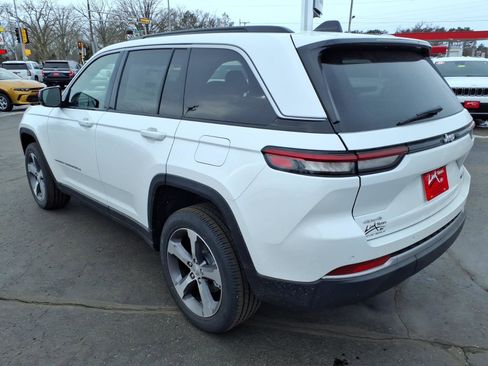 New 2026 Jeep Grand Cherokee Limited AWD/4WD image 4