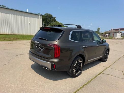 Used 2025 Kia Telluride S AWD/4WD image 3