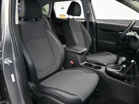 Used 2024 Kia Seltos S image 39