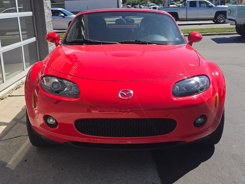 Used 2008 MAZDA MX-5 Miata Touring RWD image 2