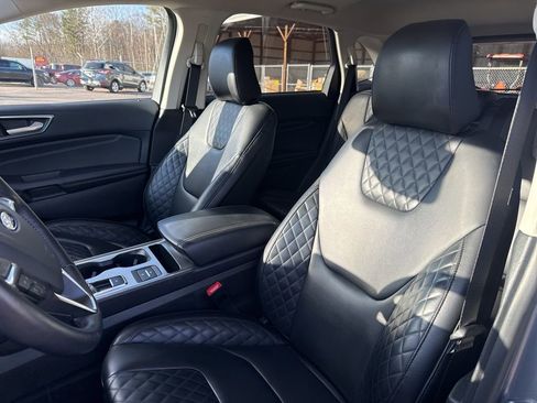Used 2024 Ford Edge Titanium image 18