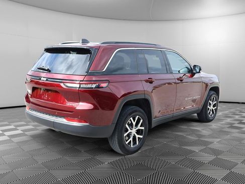 Used 2025 Jeep Grand Cherokee Limited w/ Trailer Tow Package AWD/4WD image 7